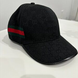 Men's black baseball cap